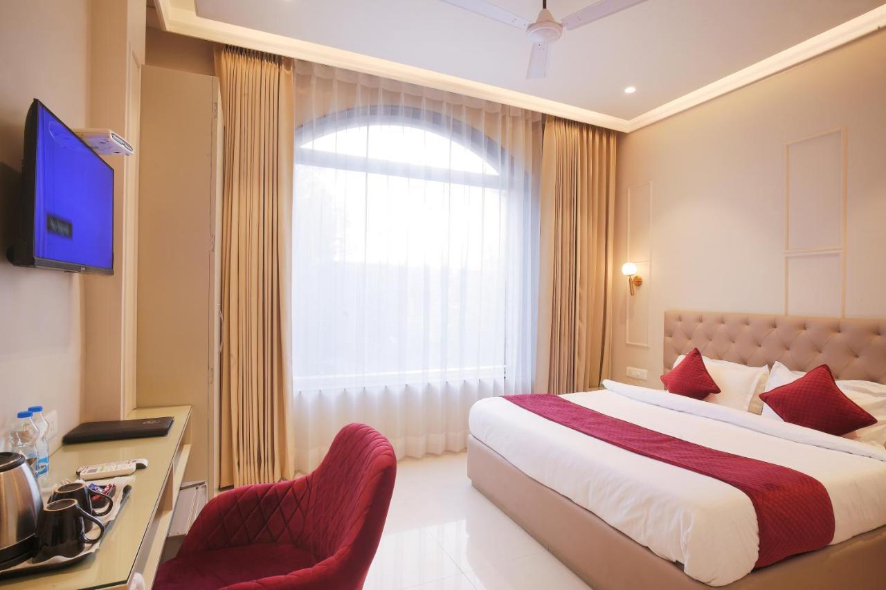 Hotel Green Land Heights อัมริตสา ภายนอก รูปภาพ
