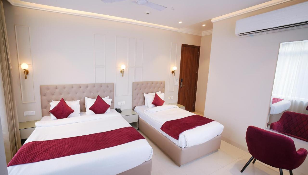 Hotel Green Land Heights อัมริตสา ภายนอก รูปภาพ